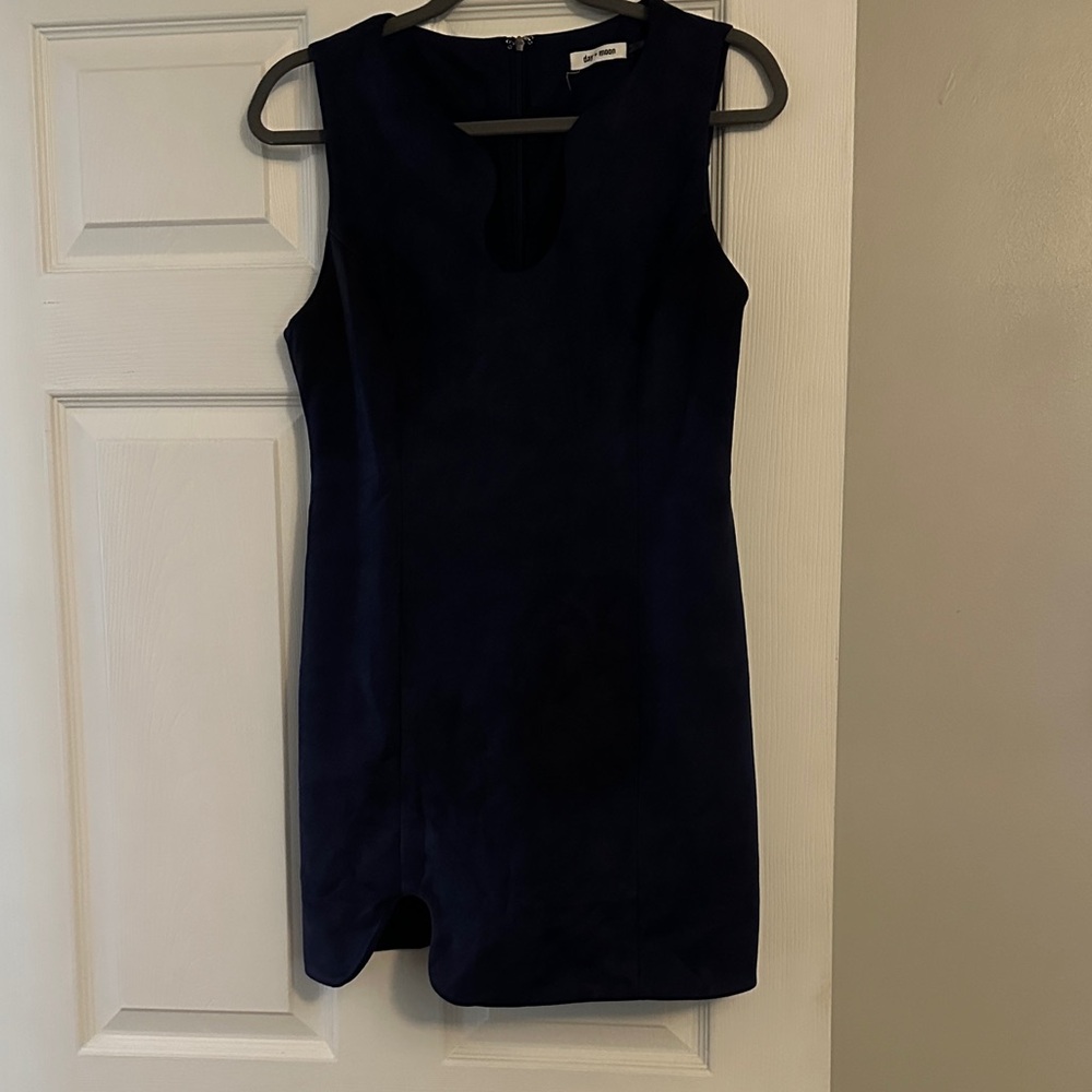 Elegant Navy Blue Sleeveless Dress
